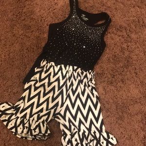 Black Tank top with beads and Mid-length shorts